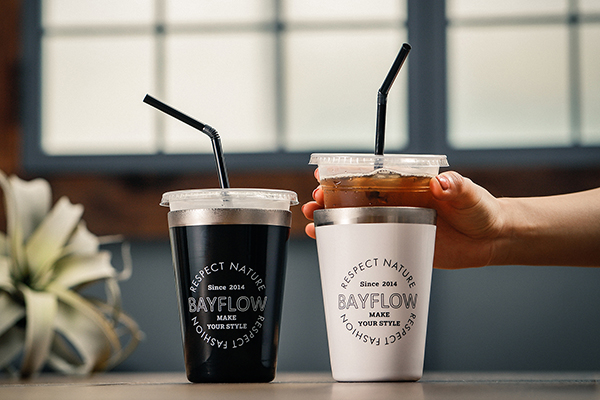\9月14日(土)発売/BAYFLOWロゴタンブラー付きムックがローソンに登場!